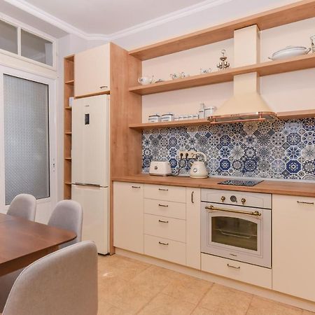 Spacious Vintage 2Br, 2Bath Apartment Σόφια Εξωτερικό φωτογραφία